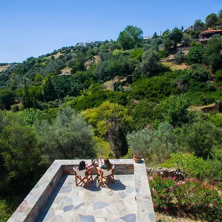 Apartamento Iris' Traditional Stone House *