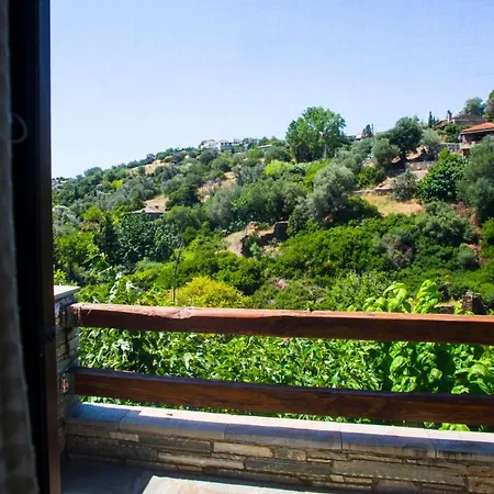 Iris' Traditional Stone House *